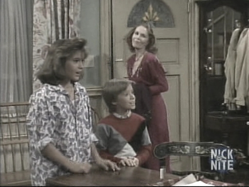 charmed-online_dot_nl-WhosTheBoss2x16-0125.jpg charmed-online_dot_nl-WhosTheBoss2x16-0125.jpg