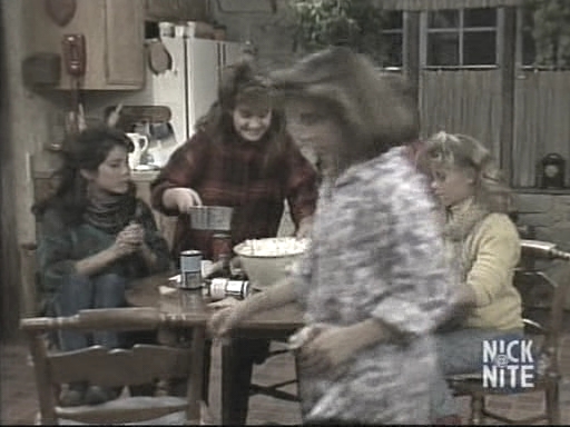 charmed-online_dot_nl-WhosTheBoss2x16-0739.jpg charmed-online_dot_nl-WhosTheBoss2x16-0739.jpg