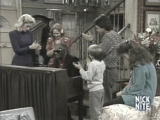 Charmed-online_dot_nl-WhosTheBoss3x16-1060.jpg Charmed-online_dot_nl-WhosTheBoss3x16-1060.jpg