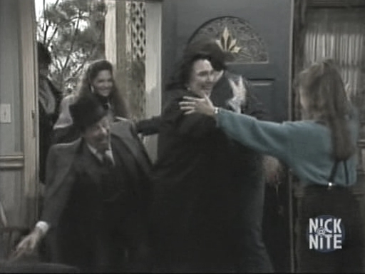 Charmed-online_dot_nl-WhosTheBoss4x14-0100.jpg