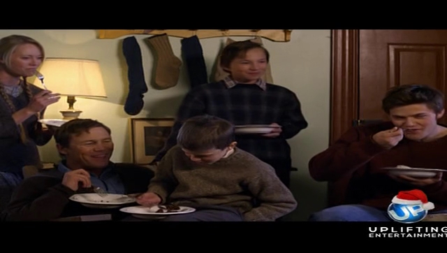 charmed-online-dot-nl_ChristmasForADollar4635.jpg