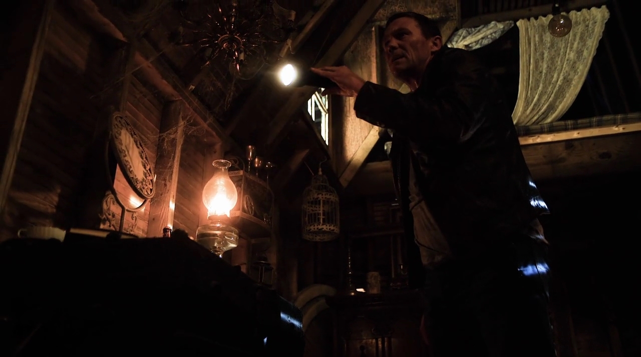 Charmd-Online-dot-nl_TheDemonologist3280.jpg
