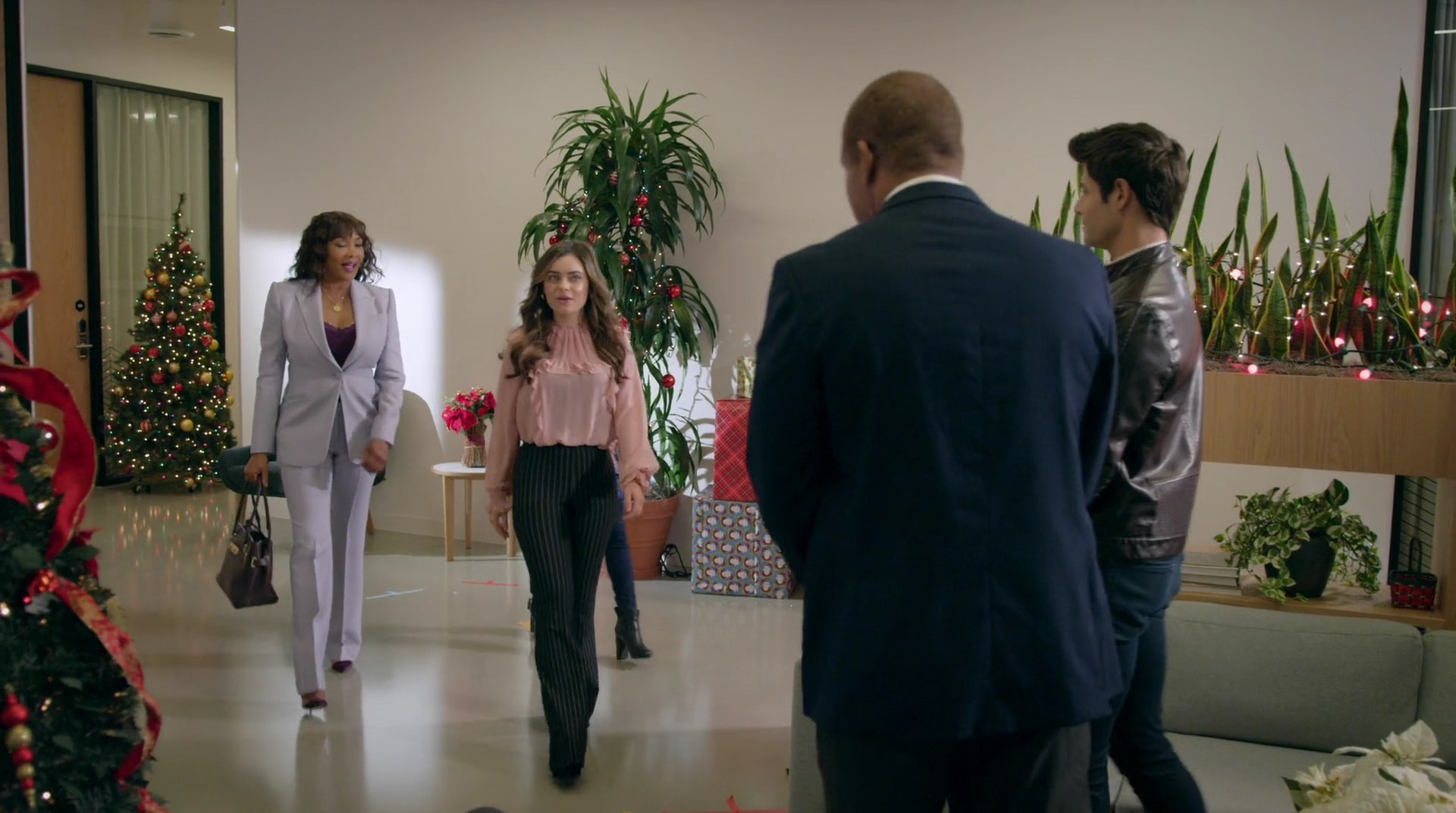 Charmed-Online-dot-nl_ChristmasMatchmakers1217.jpg Charmed-Online-dot-nl_ChristmasMatchmakers1217.jpg