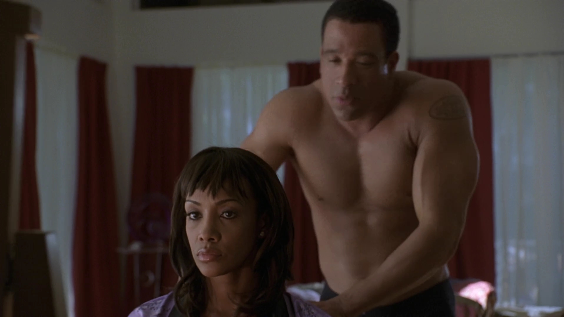 Charmed-Online-dot_nl-GettingPlayed0306.jpg