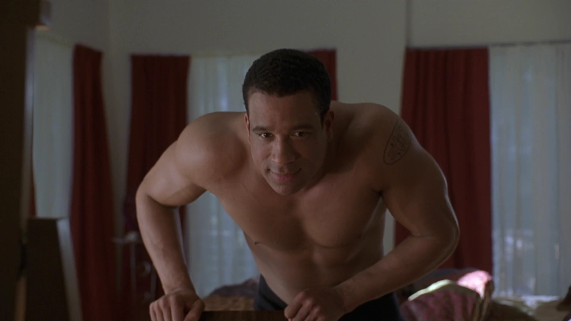 Charmed-Online-dot_nl-GettingPlayed0314.jpg