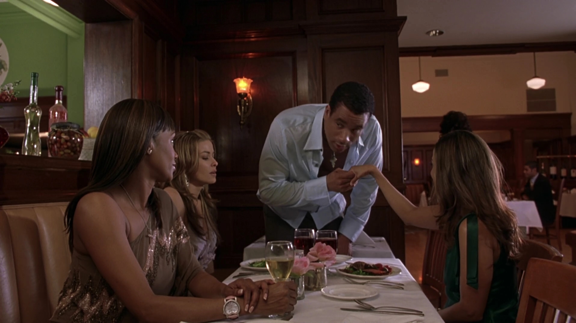 Charmed-Online-dot_nl-GettingPlayed2066.jpg