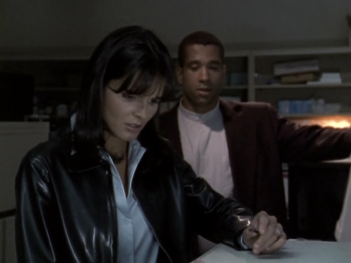 Charmed-Online-dot-NL-BaywatchNights2x02-0214.jpg