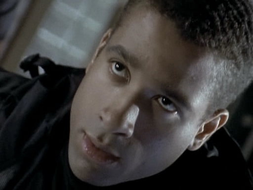 Charmed-Online-dot-NL-BaywatchNights2x15-1549.jpg