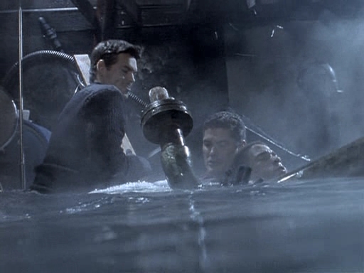 Charmed-Online-dot-NL-BaywatchNights2x15-2122.jpg Charmed-Online-dot-NL-BaywatchNights2x15-2122.jpg