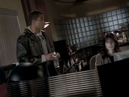Charmed-Online-dot-NL-BaywatchNights2x17-1215.jpg