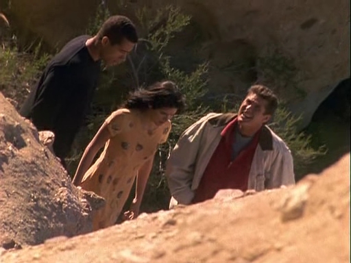 Charmed-Online-dot-NL-BaywatchNights2x20-1530.jpg