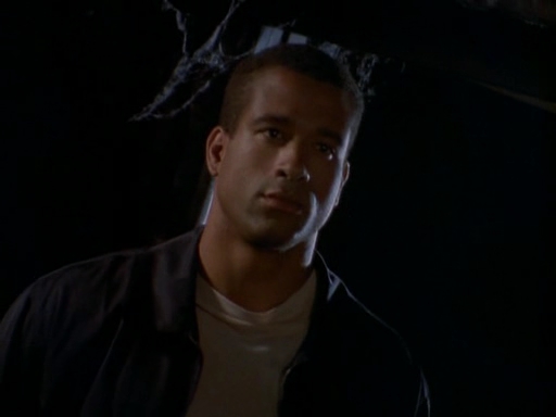 Charmed-Online-dot-NL-BaywatchNights2x22-2198.jpg