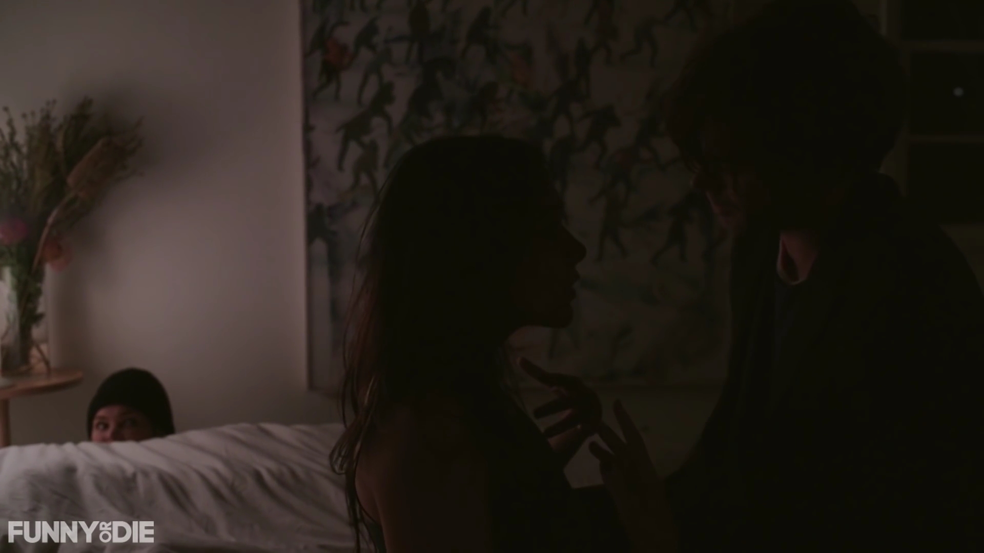 Charmed-Online-dot-NL_FunnyOrDie-ABunchOfDicks0354.jpg