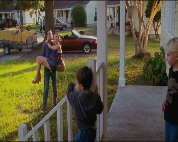 Charmed-Online_dot_net-ArmyWives1x01-1x04-0136.jpg