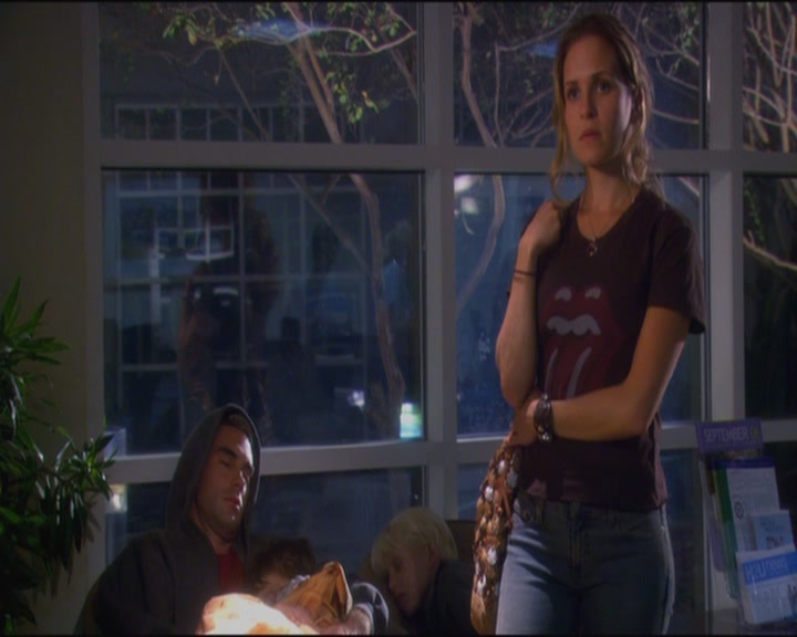 Charmed-Online_dot_net-ArmyWives1x01-1x04-0825.jpg