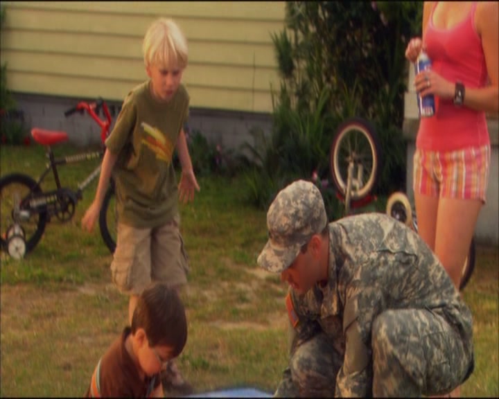 Charmed-Online_dot_net-ArmyWives1x01-1x04-7419.jpg