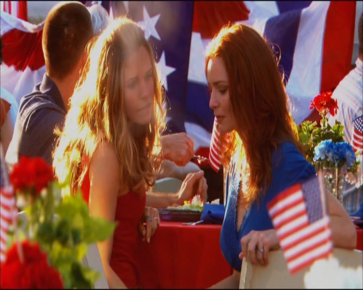 Charmed-Online_dot_net-ArmyWives1x05-1x09-1967.jpg