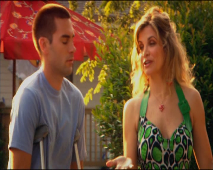 Charmed-Online_dot_net-ArmyWives1x05-1x09-5314.jpg
