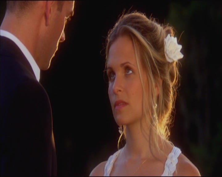 Charmed-Online_dot_net-ArmyWives1x10-1x13-6097.jpg