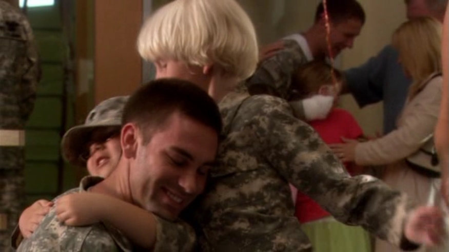 Charmed-Online-dot-nl_ArmyWives2x05-0179.jpg