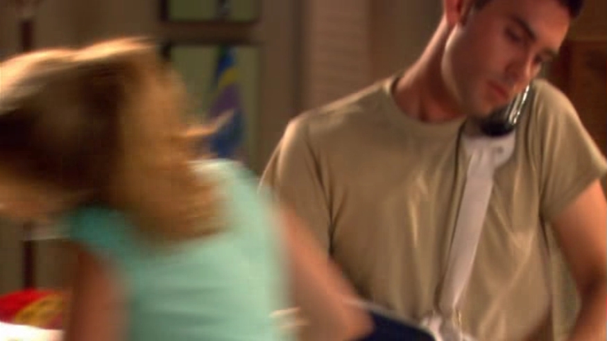 Charmed-Online-dot-nl_ArmyWives2x06-0050.jpg