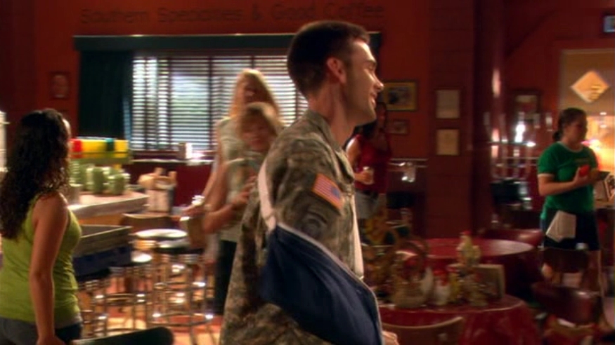 Charmed-Online-dot-nl_ArmyWives2x06-2059.jpg