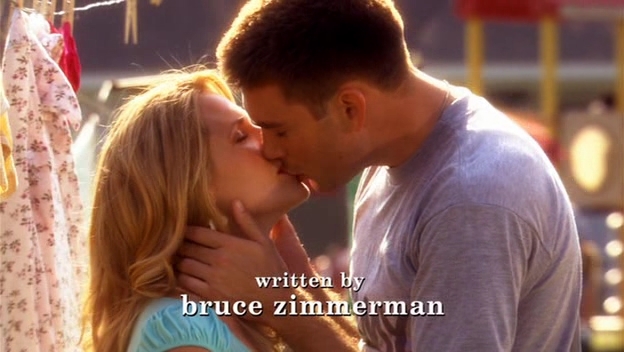 Charmed-Online-dot-nl_ArmyWives2x09-0292.jpg