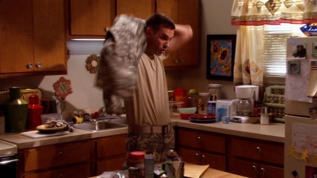 Charmed-Online-dot-nl-ArmyWives2x19-1423.jpg