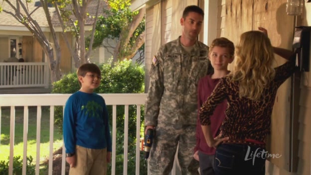 Charmed-Online-dot-net_ArmyWives6x01-1339.jpg