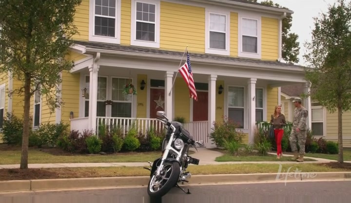 Charmed-Online-dot-net_ArmyWives6x031689.jpg