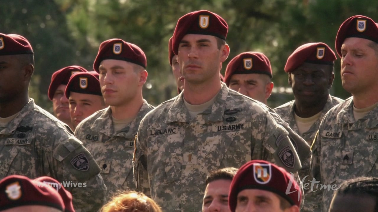 Charmed-Online_dot_net-ArmyWives6x05TrueColors2315.jpg