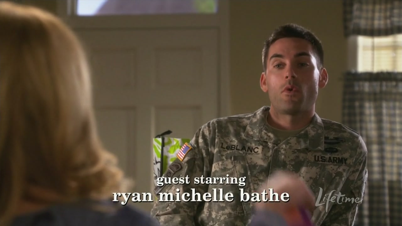 Charmed-Online_dot_net-ArmyWives6x06Viral0041.jpg