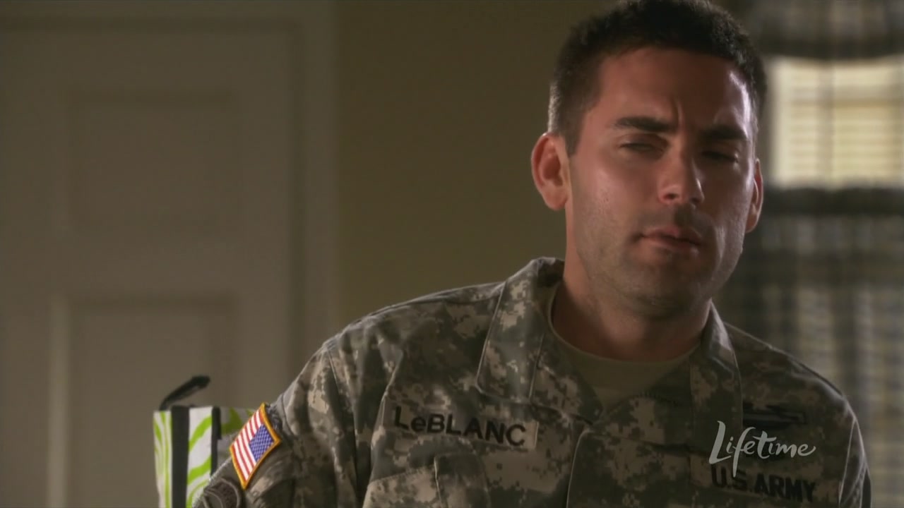 Charmed-Online_dot_net-ArmyWives6x06Viral0048.jpg