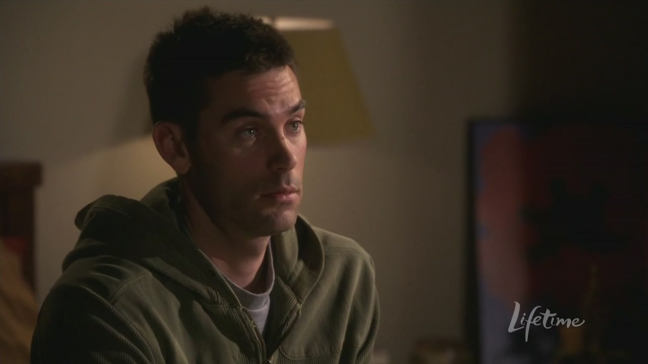 Charmed-Online_dot_net-ArmyWives6x06Viral0593.jpg