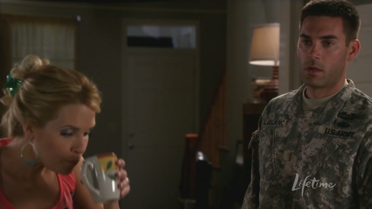 Charmed-Online_dot_net-ArmyWives6x06Viral1127.jpg