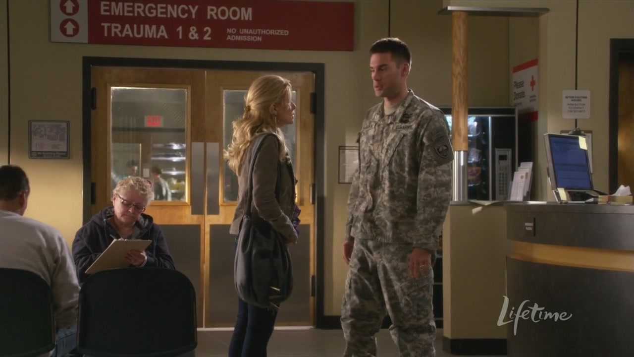 Charmed-Online_dot_net-ArmyWives6x06Viral1742.jpg