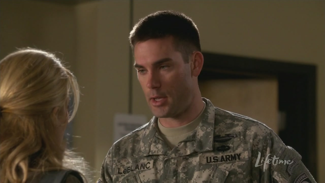 Charmed-Online_dot_net-ArmyWives6x06Viral1745.jpg