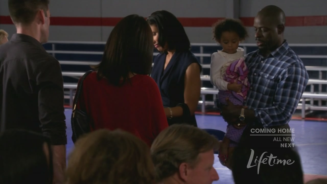 Charmed-Online_dot_net-ArmyWives6x06Viral2250.jpg