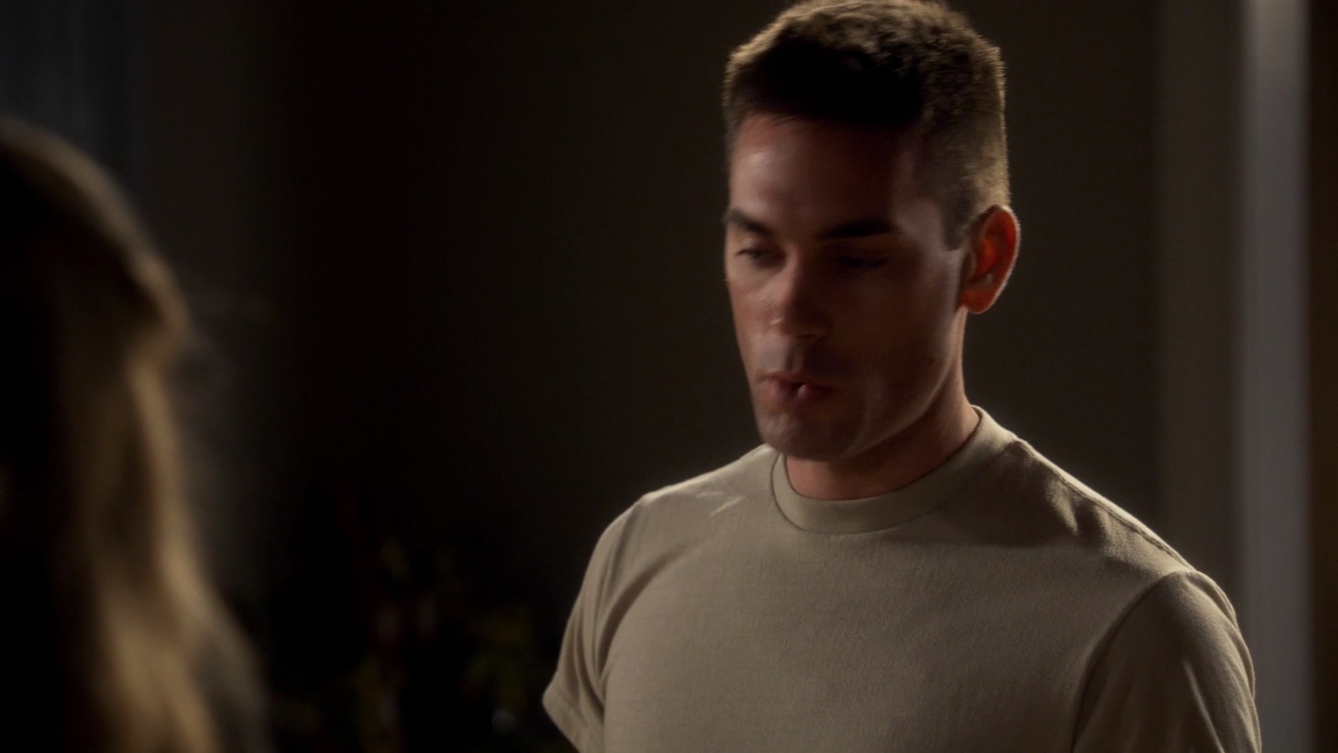 Charmed-Online-dot-nl_ArmyWives6x11-0919.jpg