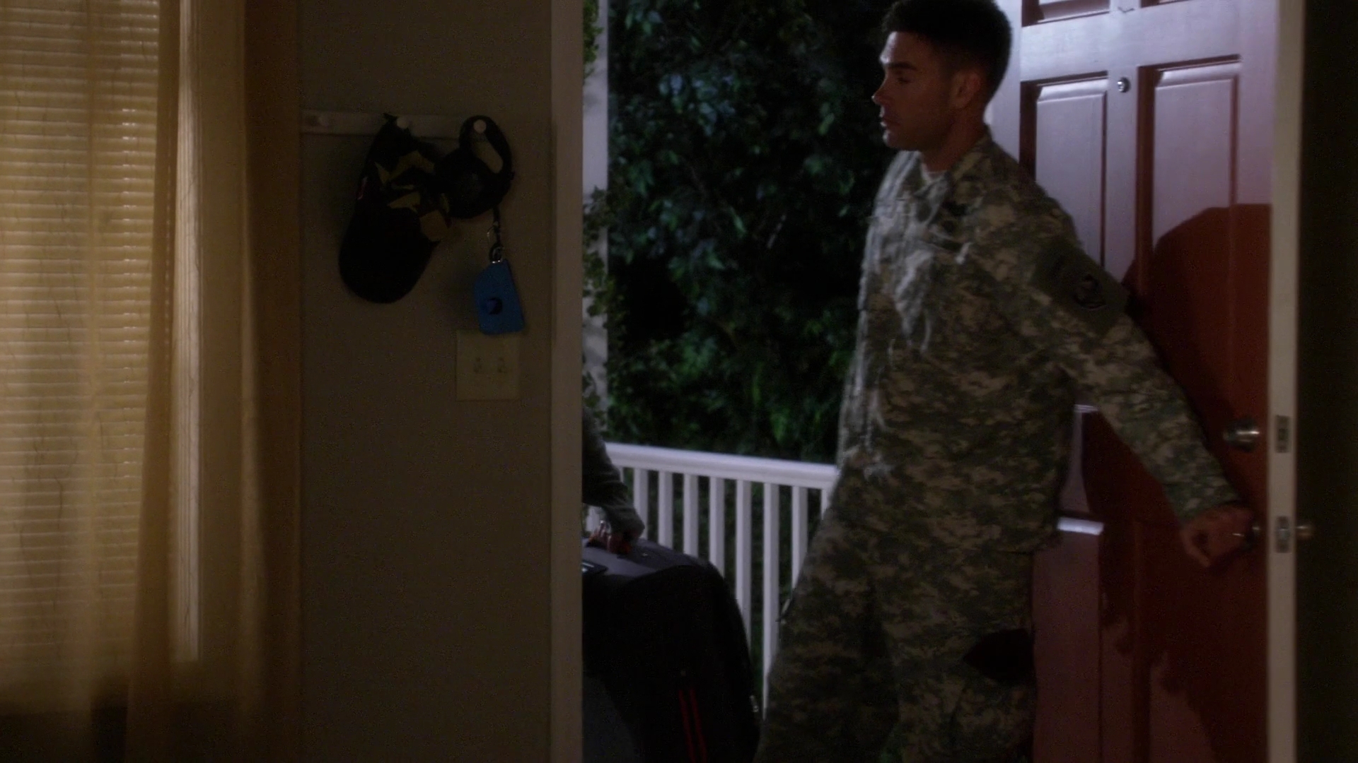 Charmed-Online-dot-nl_ArmyWives6x15-2367.jpg