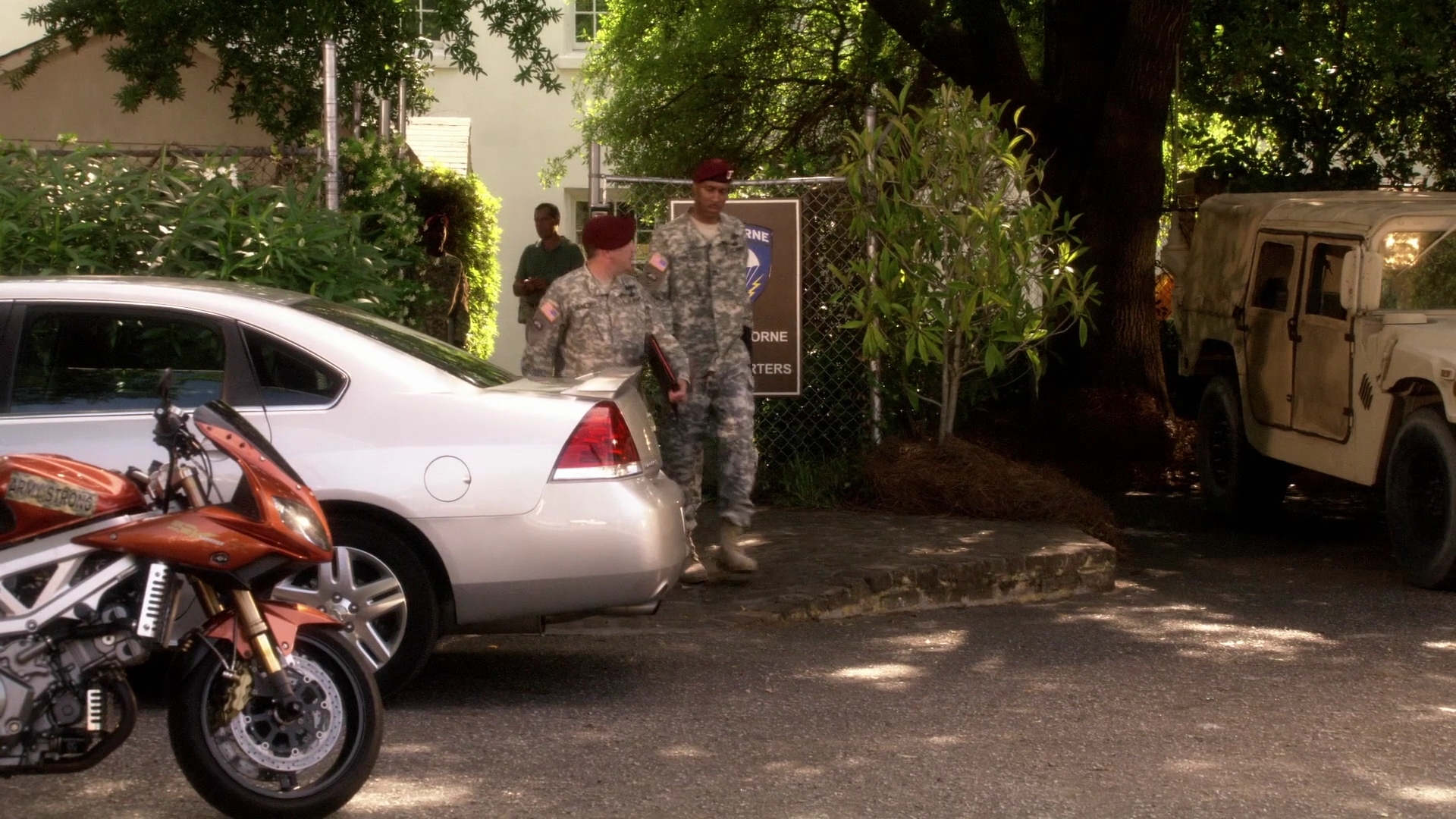 Charmed-Online-dot-nl_ArmyWives6x18-2073.jpg