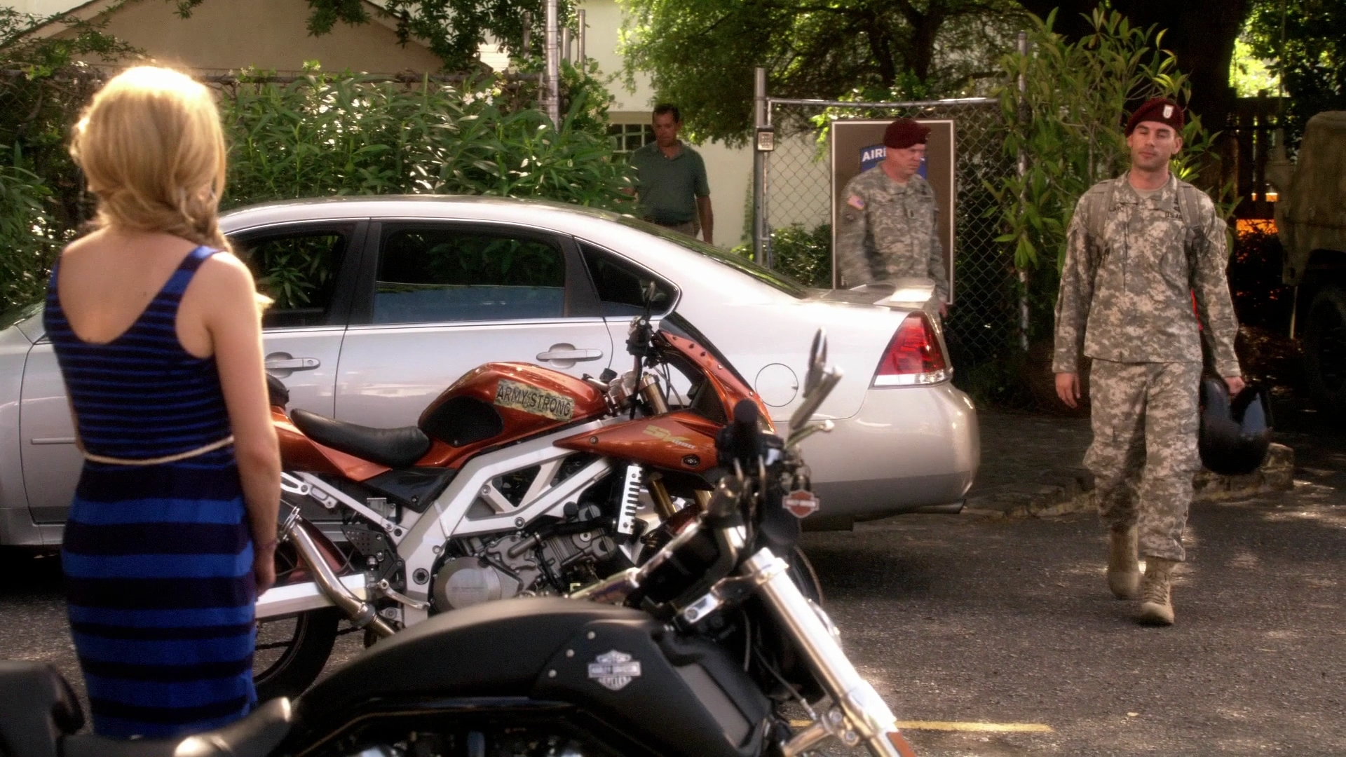 Charmed-Online-dot-nl_ArmyWives6x18-2081.jpg