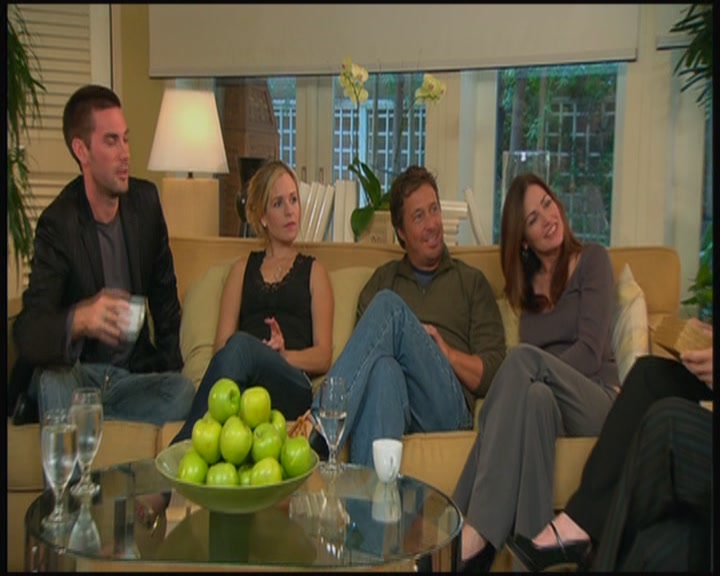 Charmed-Online_dot_net-ArmyWives-HaveAtItWithTheArmyWives0128.jpg