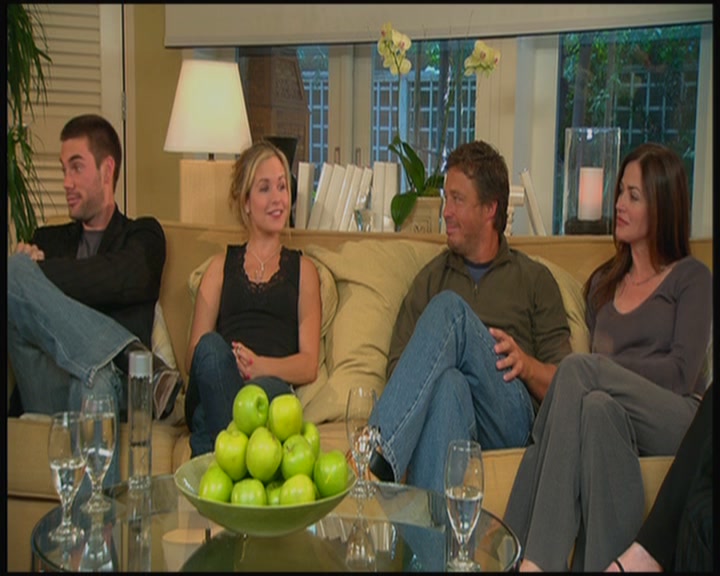 Charmed-Online_dot_net-ArmyWives-HaveAtItWithTheArmyWives0682.jpg