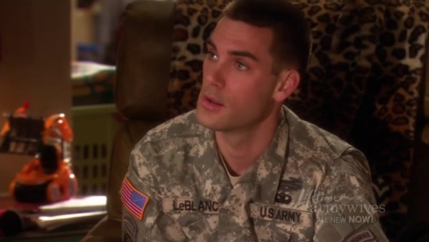 Charmed-Online-dot-nl_ArmyWives3x02-1400.jpg