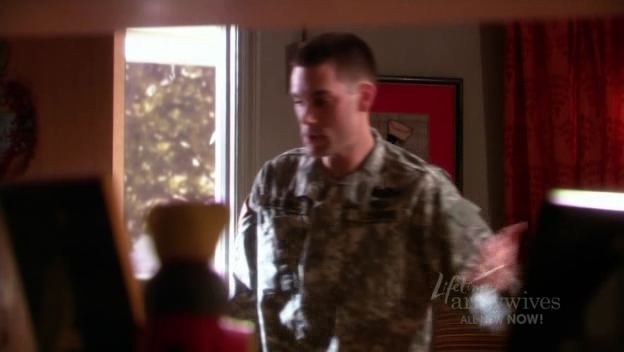 Charmed-Online-dot-nl_ArmyWives3x02-1432.jpg