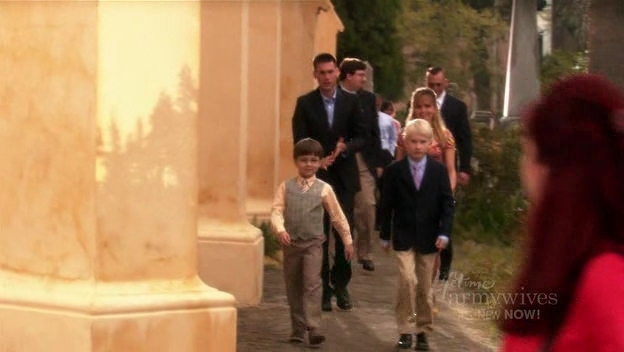 Charmed-Online-dot-nl_ArmyWives3x06-2024.jpg