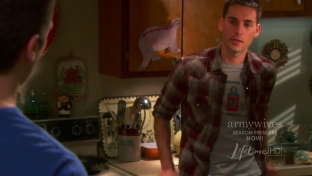 Charmed-Online-dot-nl_ArmyWives4x01-1559.jpg