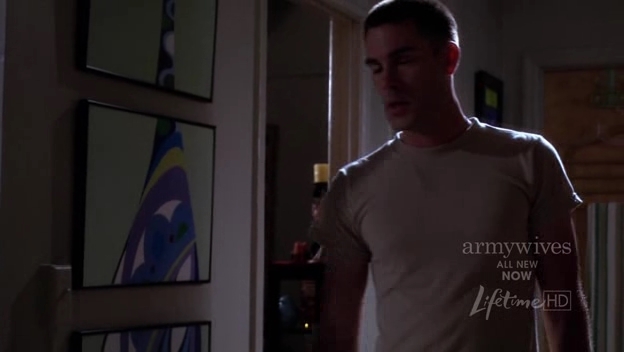 Charmed-Online-dot-nl_ArmyWives4x12-1814.jpg