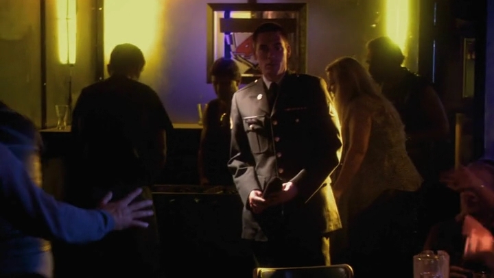 Charmed-Online-dot-net_ArmyWives-7x14AFinalSalute0706.jpg